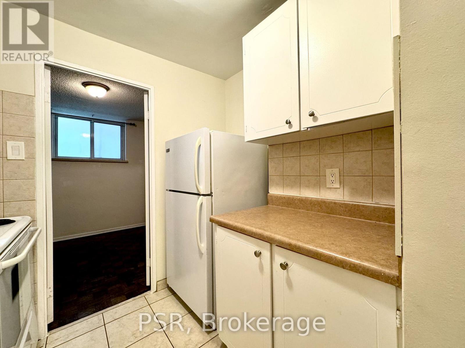 4 - 570 Eglinton Avenue W, Toronto, Ontario  M5N 1C1 - Photo 4 - C12505700