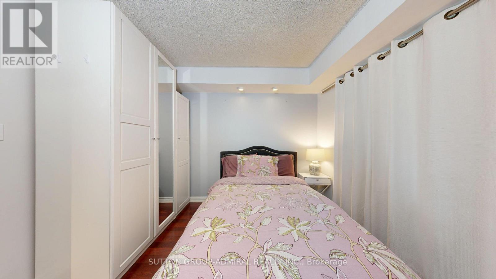 201 - 633 Bay Street, Toronto, Ontario  M5G 2G4 - Photo 13 - C12505702