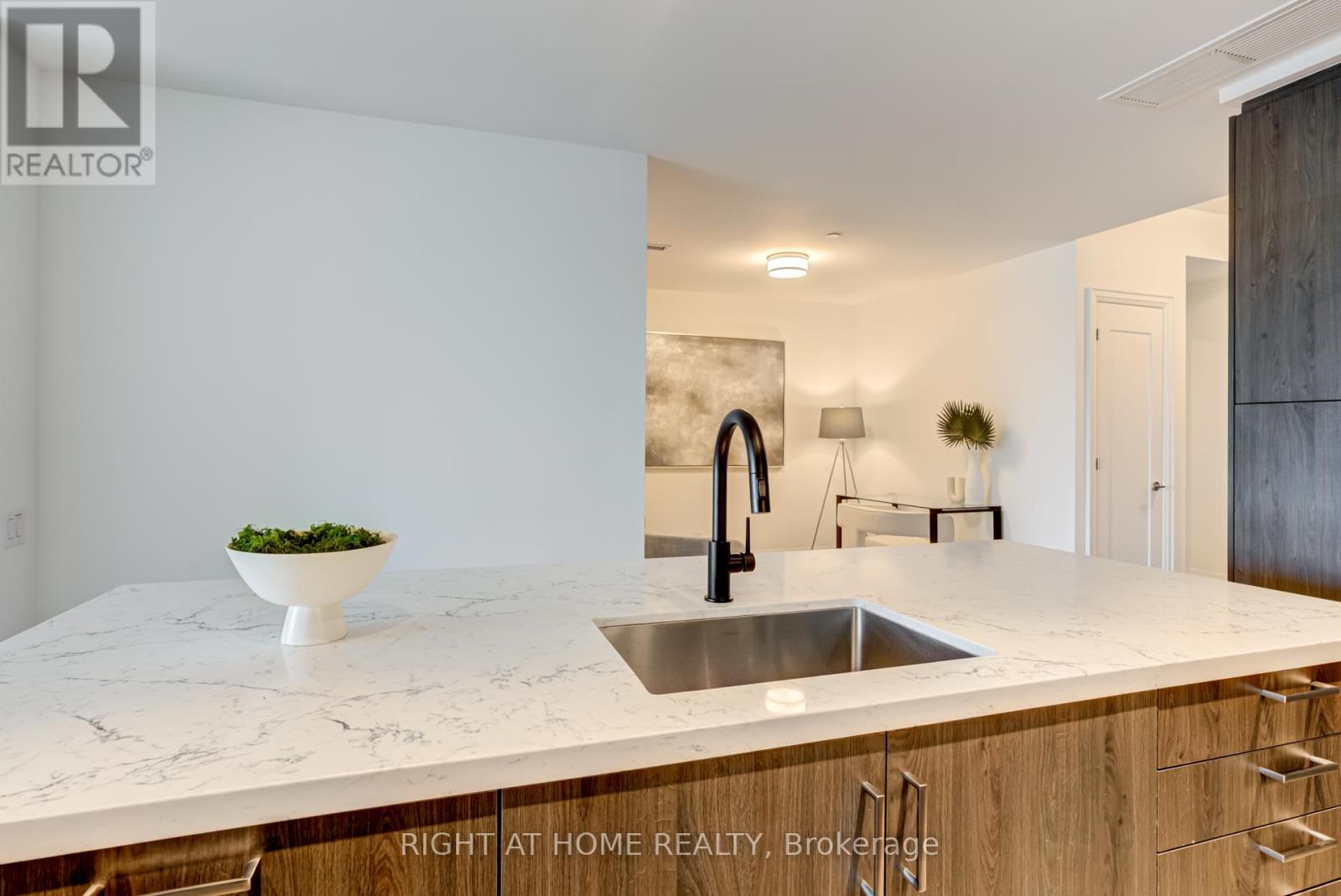 410 - 280 Howland Avenue, Toronto, Ontario  M5R 0C3 - Photo 10 - C12505708