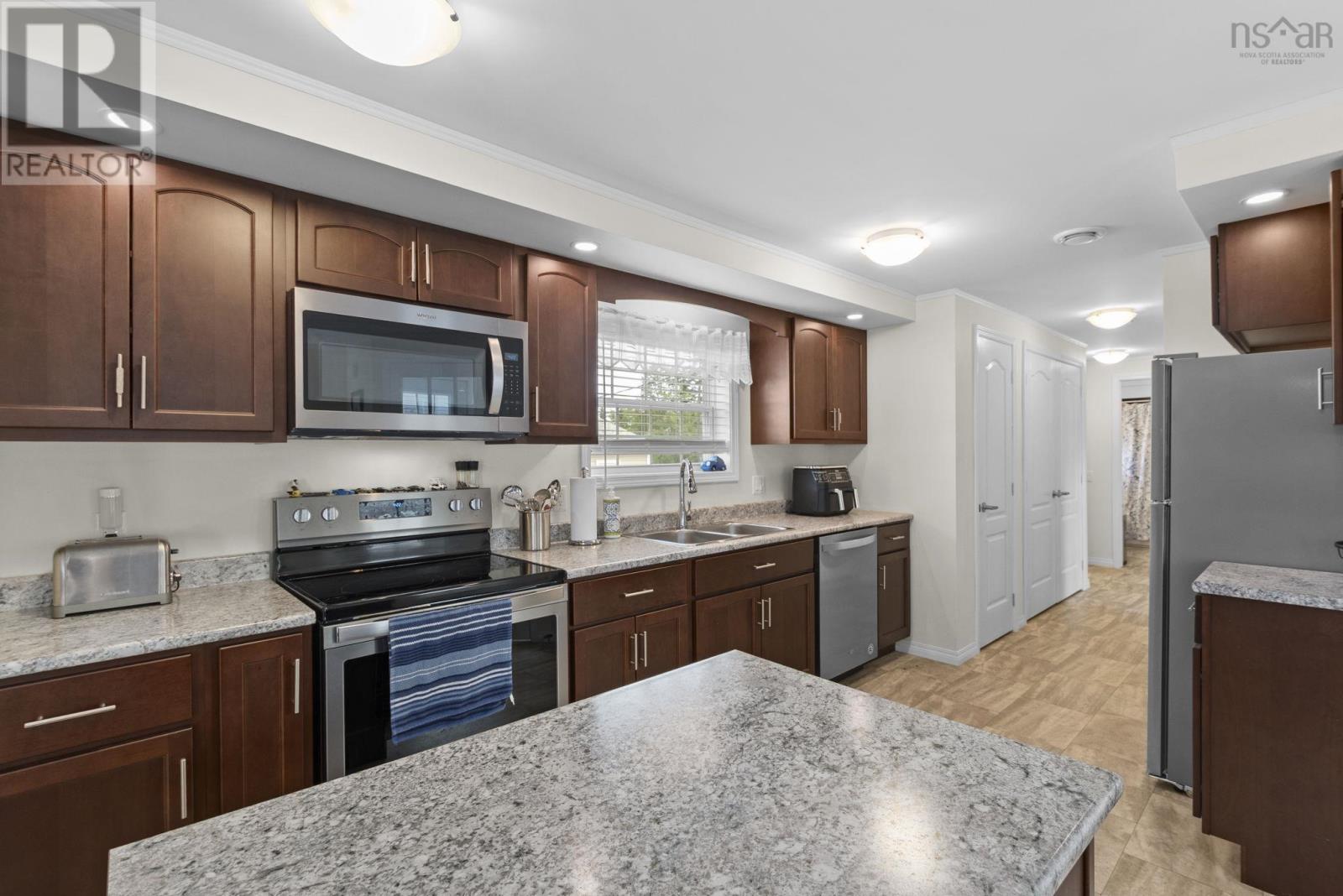 24 Ninth Street, Lucasville, Nova Scotia  B4B 1R5 - Photo 8 - 202518813