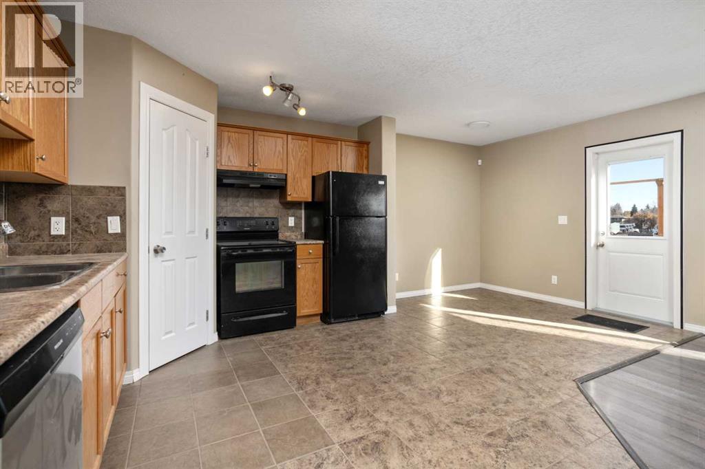 5, 6802 50 Avenue, Camrose, Alberta  T4V 5C7 - Photo 3 - A2265995