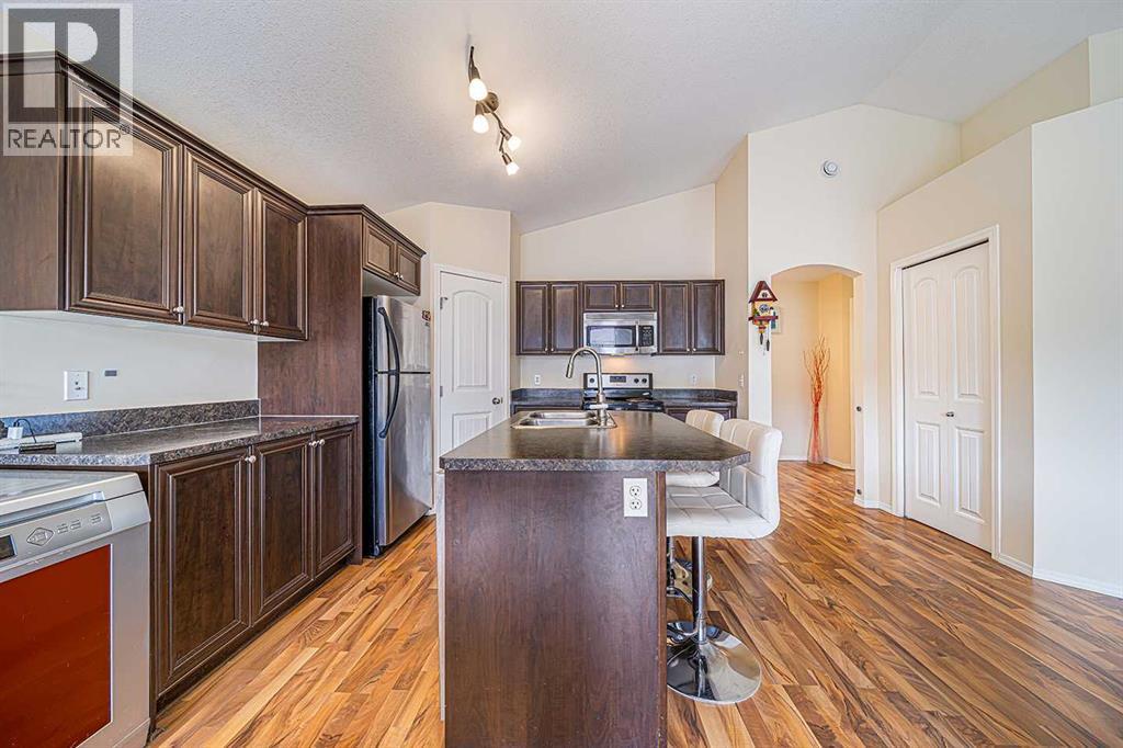 202, 31 Panatella Landing Nw, Calgary, Alberta  T3K 0J7 - Photo 7 - A2259603