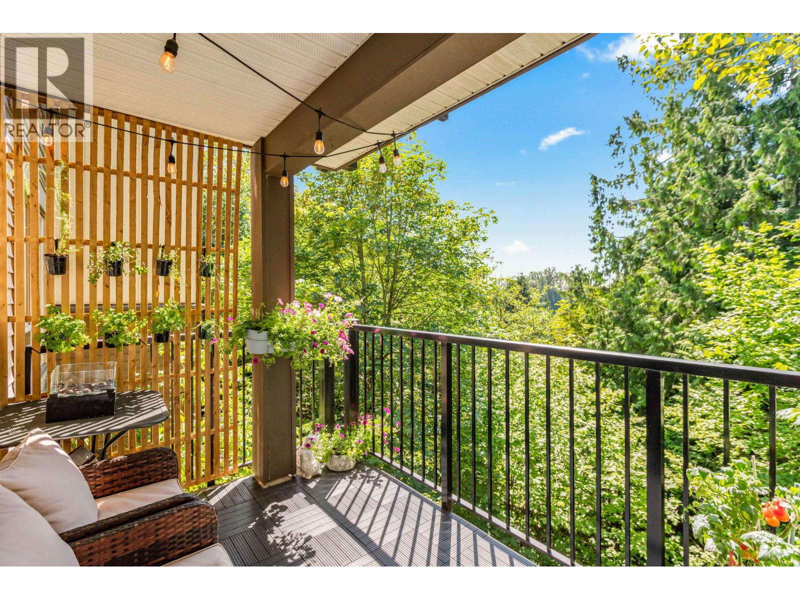 313 11665 Haney Bypass, Maple Ridge, British Columbia  V2X 8W9 - Photo 2 - R3061740