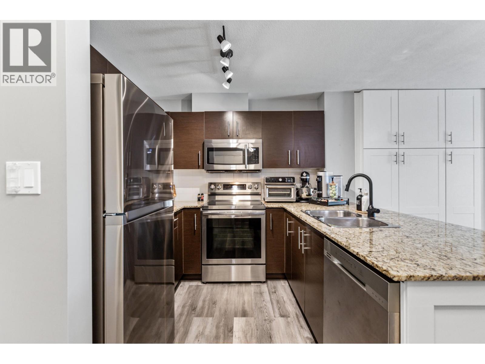 313 11665 Haney Bypass, Maple Ridge, British Columbia  V2X 8W9 - Photo 3 - R3061740