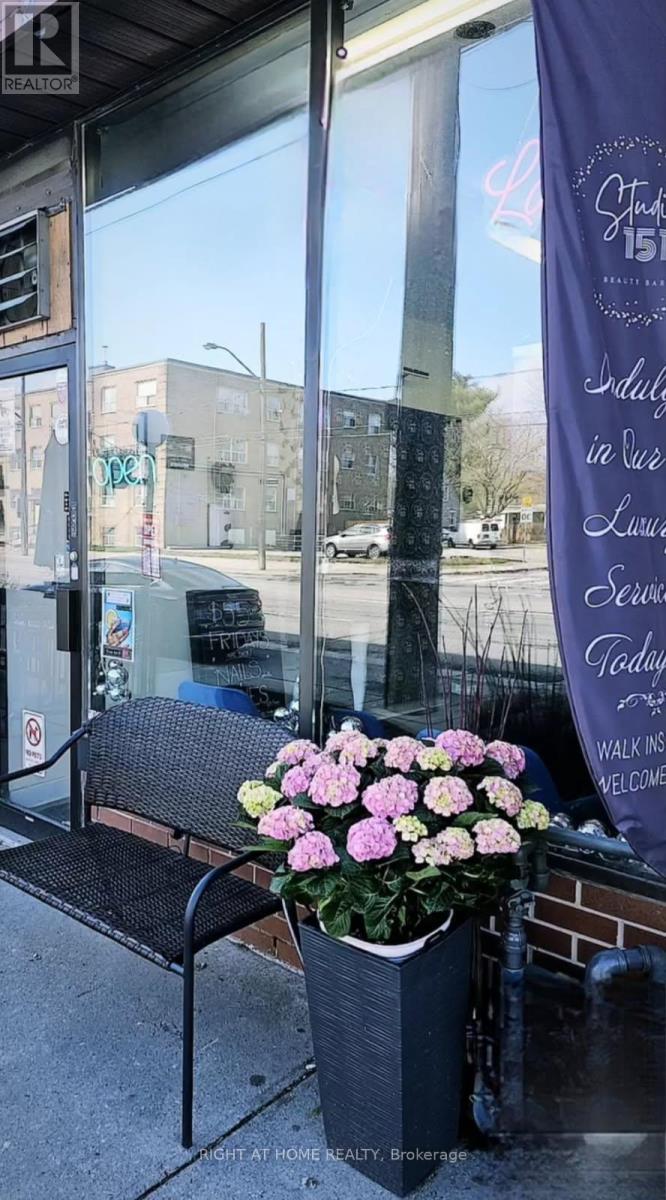 2869 St Clair Avenue E, Toronto, Ontario  M4B 1N4 - Photo 3 - E12505054