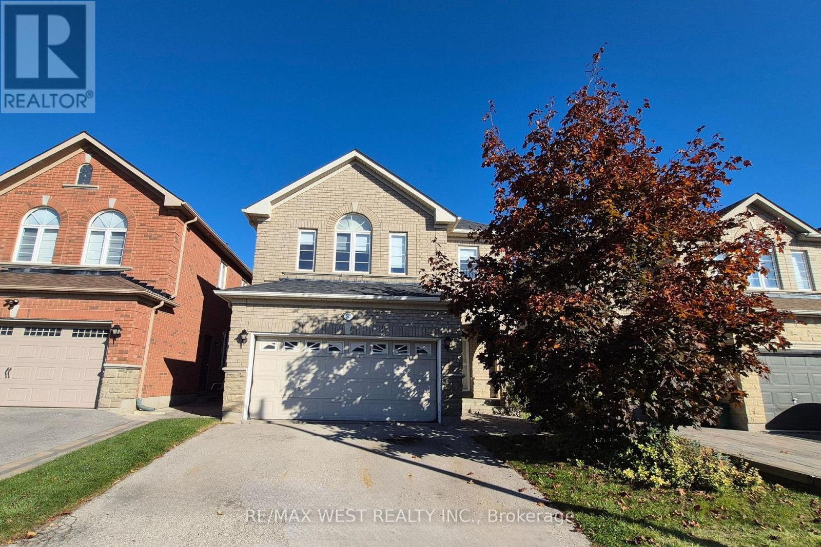 571 VELLORE WOODS BOULEVARD, Vaughan, Ontario