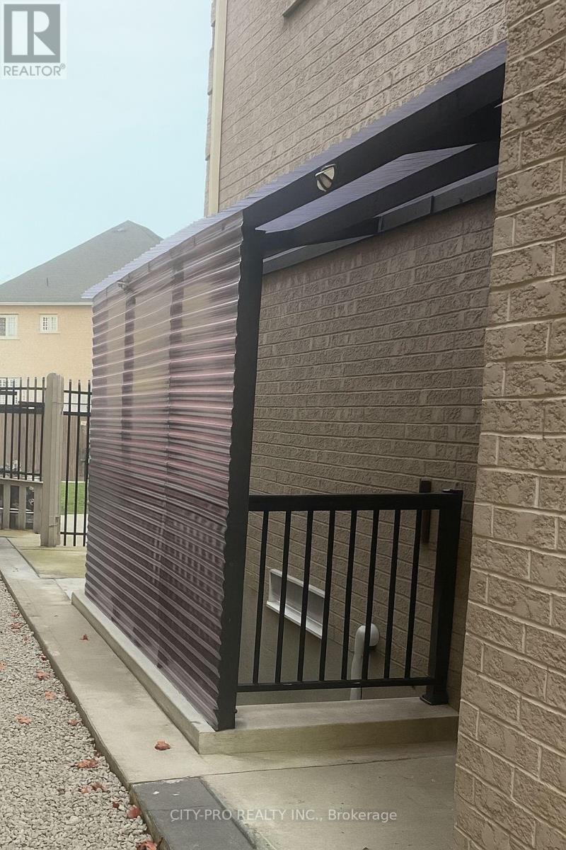 85 Bonistel Crescent, Brampton, Ontario  L7A 3H1 - Photo 13 - W12505668