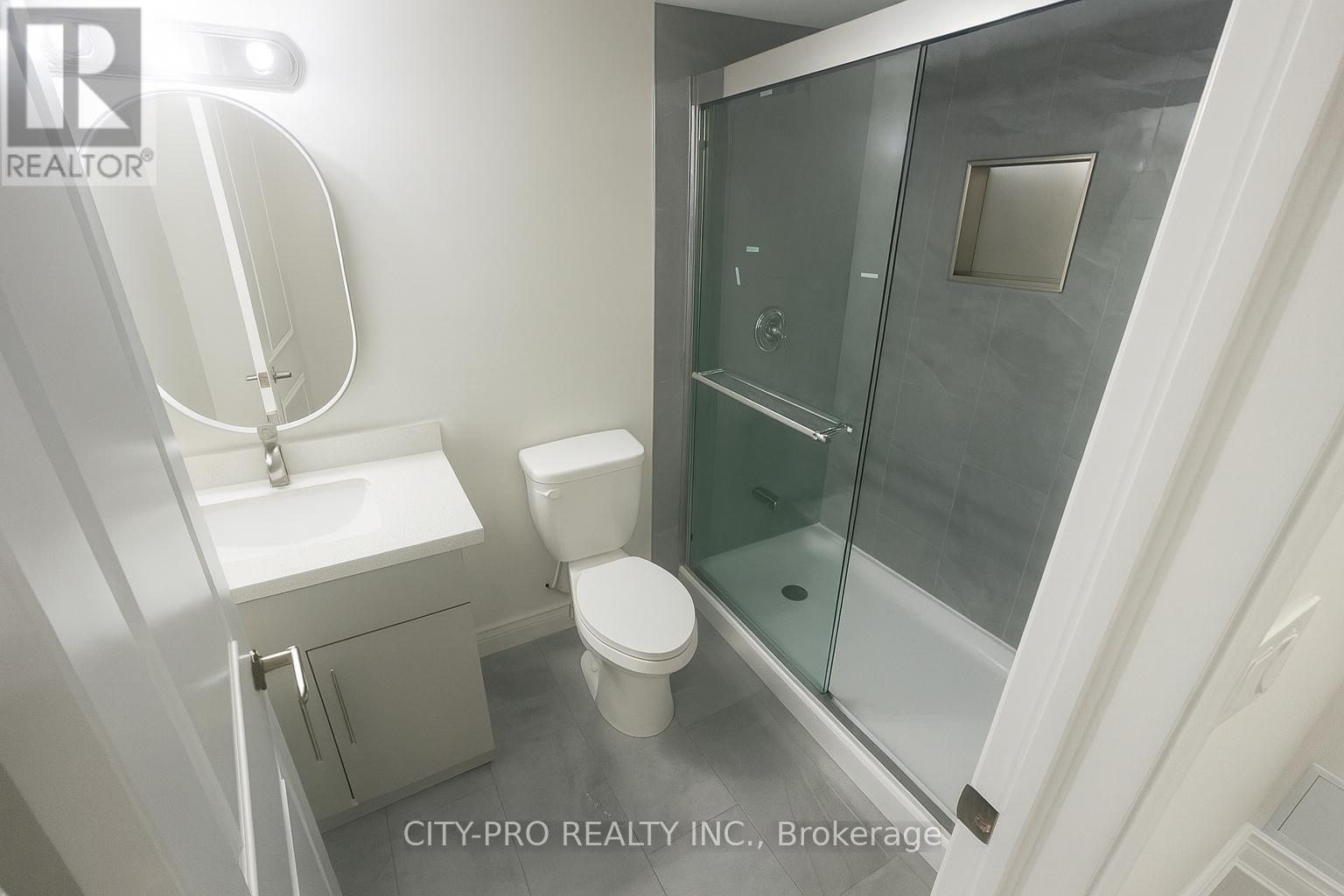 85 Bonistel Crescent, Brampton, Ontario  L7A 3H1 - Photo 5 - W12505668