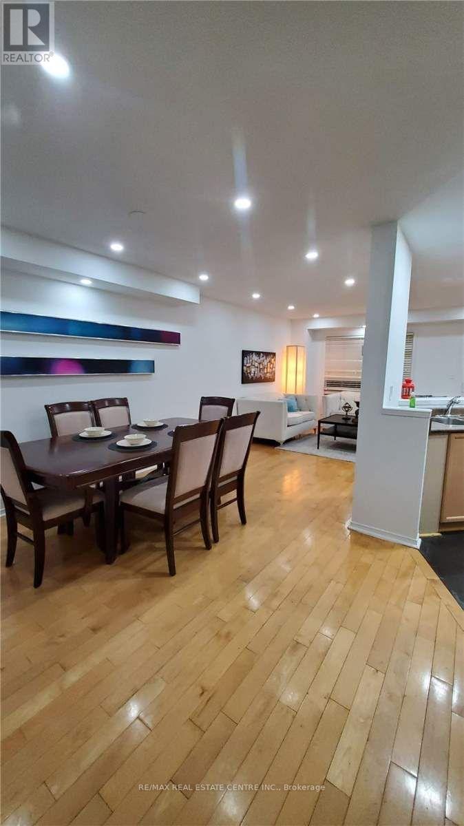 3383 Wild Cherry Lane, Mississauga, Ontario  L5N 7N7 - Photo 3 - W12505672