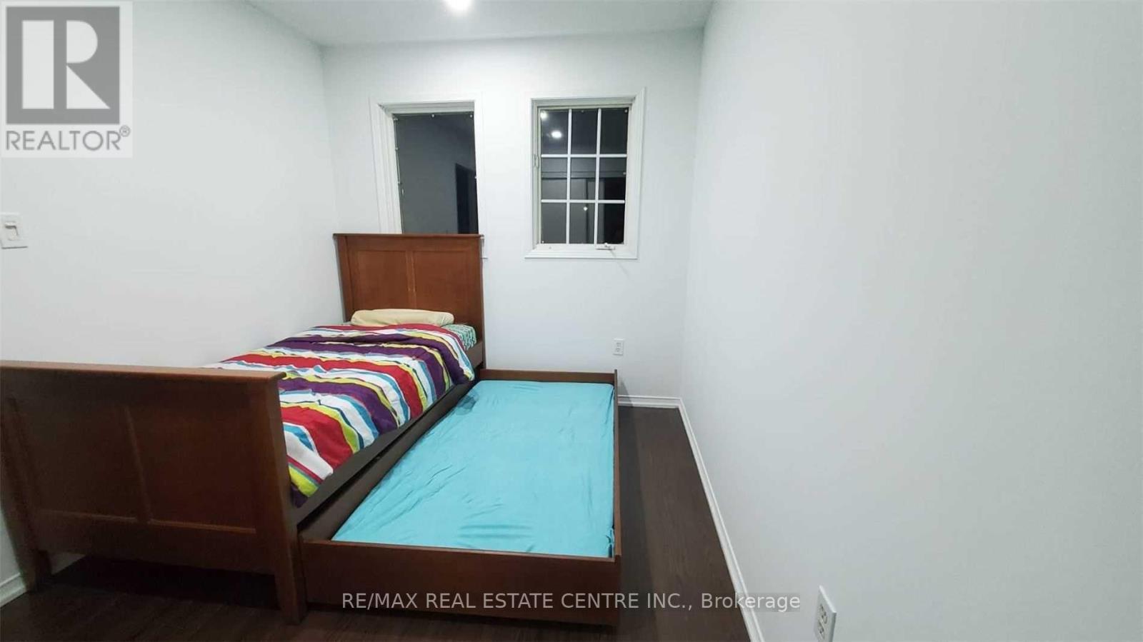 3383 Wild Cherry Lane, Mississauga, Ontario  L5N 7N7 - Photo 8 - W12505672