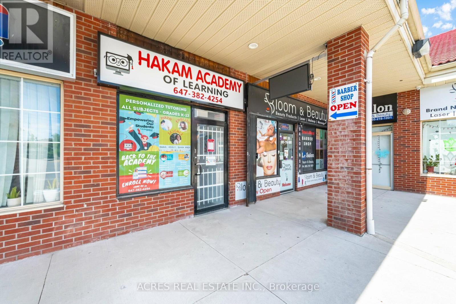 10 - 860 North Park Drive, Brampton, Ontario  L6S 4N5 - Photo 3 - W12505676