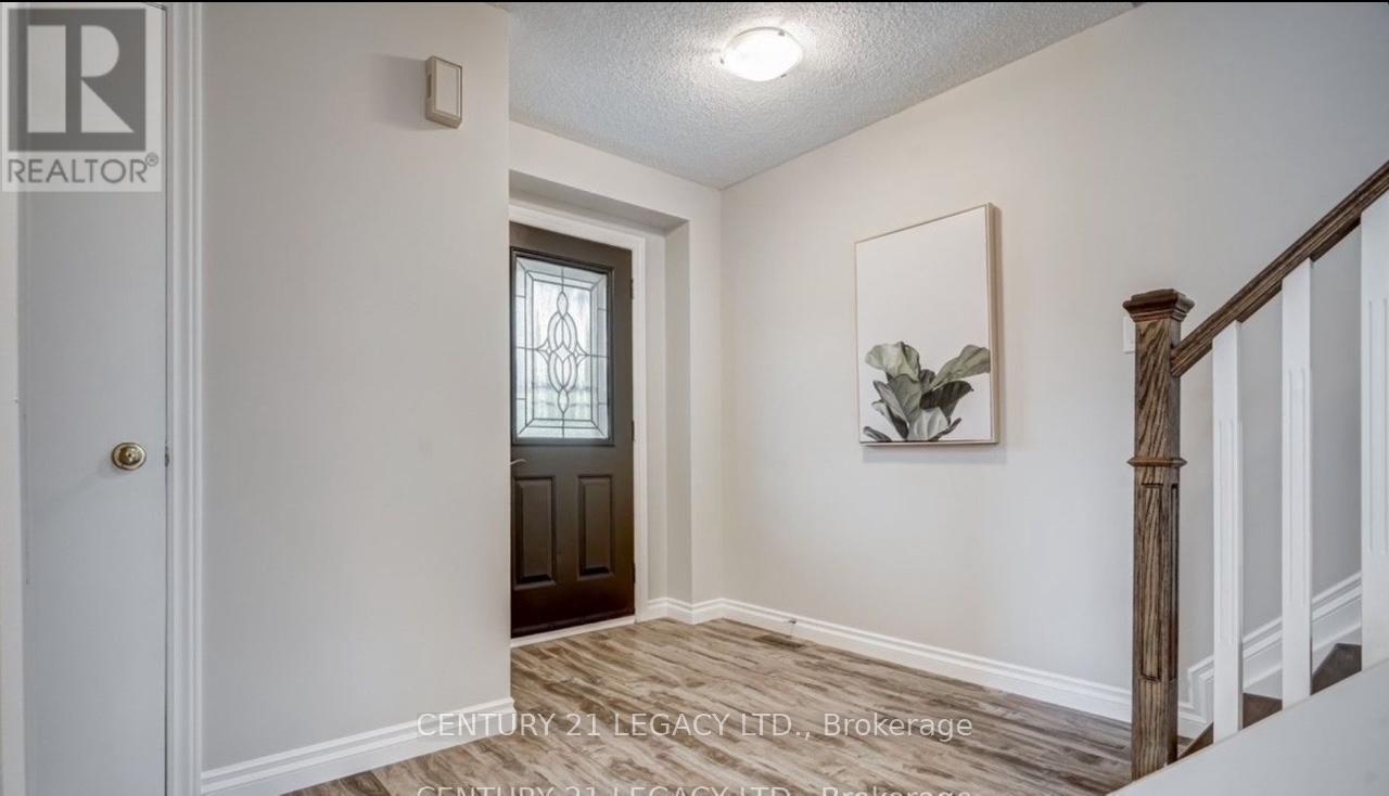 Upper - 339 Lewis Drive W, Orangeville, Ontario  L9W 4P8 - Photo 3 - W12505688