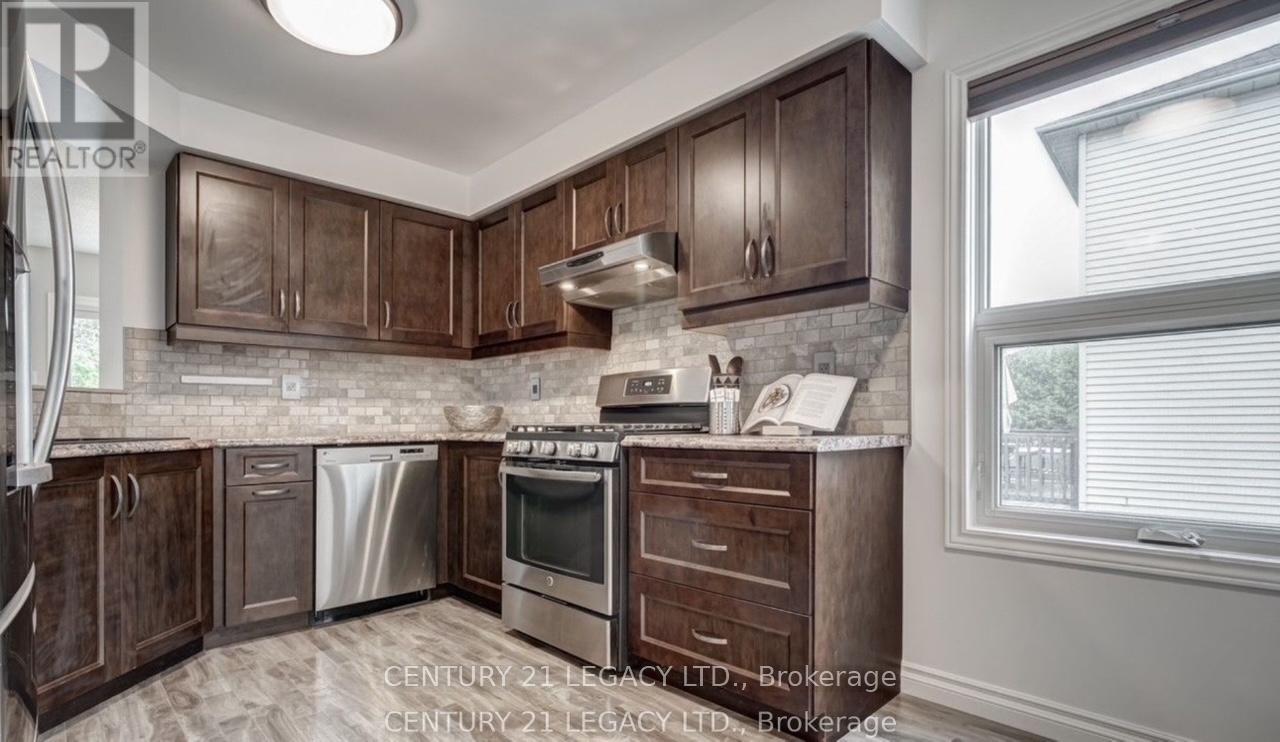 Upper - 339 Lewis Drive W, Orangeville, Ontario  L9W 4P8 - Photo 4 - W12505688