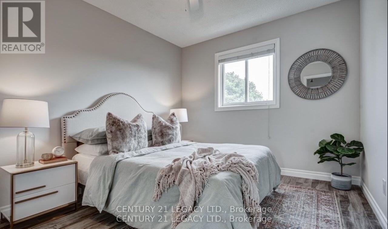 Upper - 339 Lewis Drive W, Orangeville, Ontario  L9W 4P8 - Photo 5 - W12505688