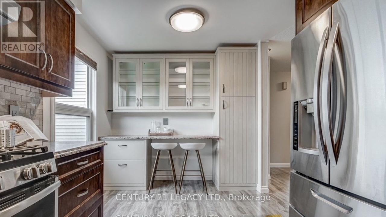 Upper - 339 Lewis Drive W, Orangeville, Ontario  L9W 4P8 - Photo 9 - W12505688