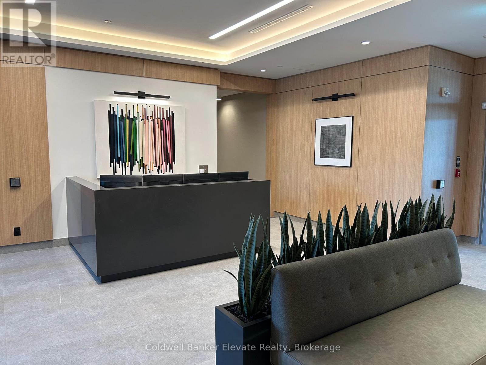 221 - 3250 Carding Mill Trail, Oakville, Ontario  L6M 1L3 - Photo 2 - W12505690