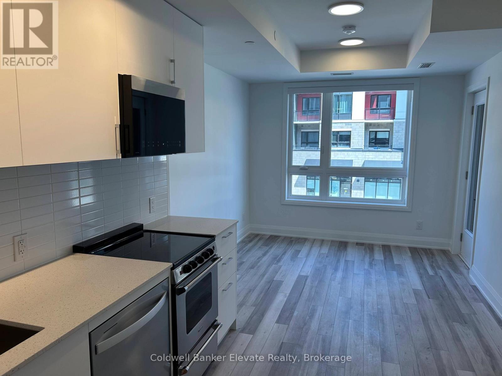 221 - 3250 Carding Mill Trail, Oakville, Ontario  L6M 1L3 - Photo 3 - W12505690