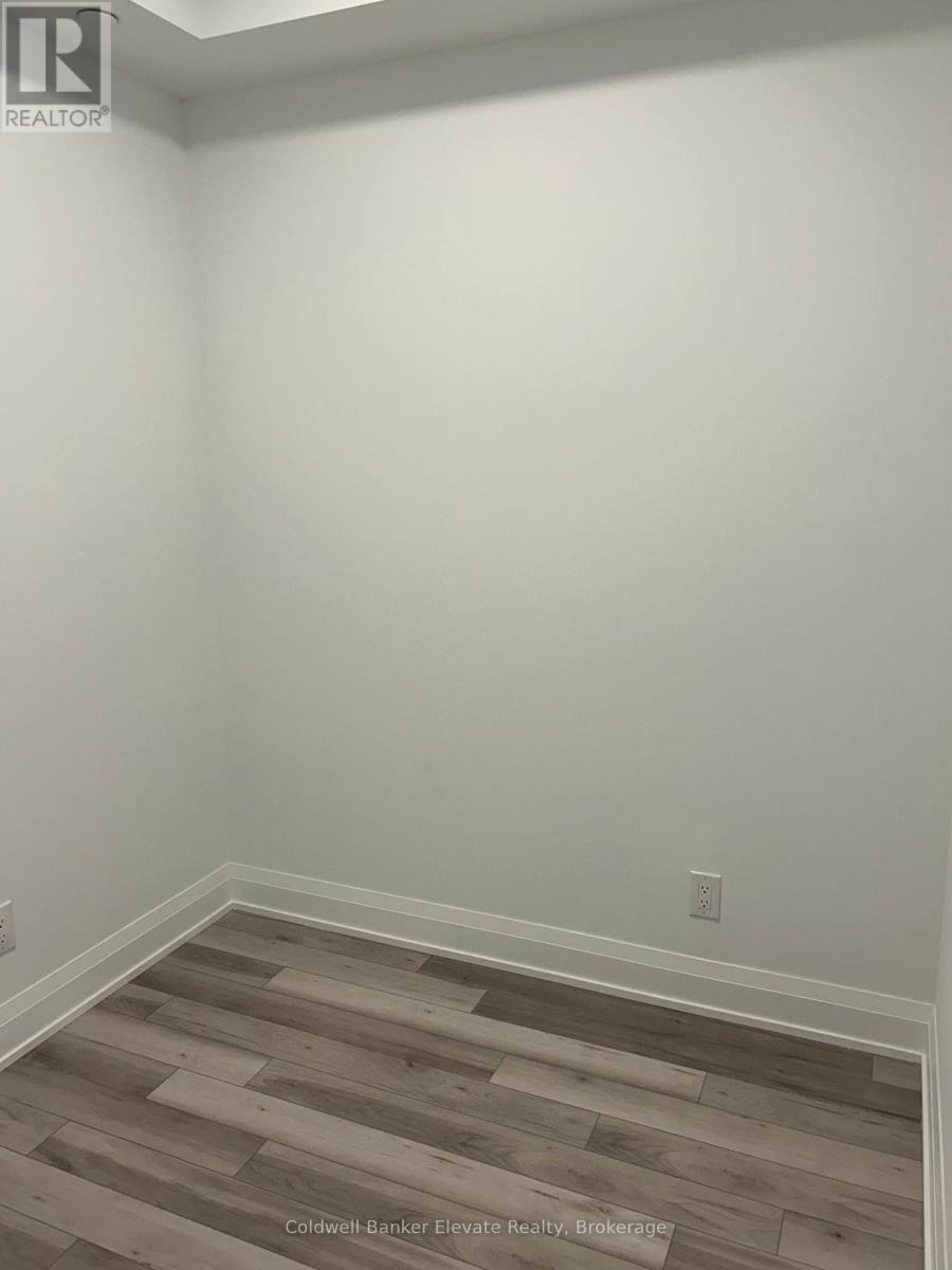 221 - 3250 Carding Mill Trail, Oakville, Ontario  L6M 1L3 - Photo 7 - W12505690