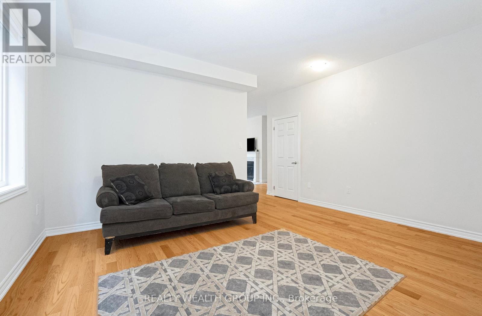 40 Madawaksa Road, Caledon, Ontario  L7C 1Z9 - Photo 10 - W12505694