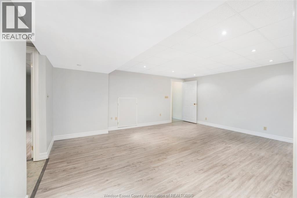 9720 Menard, Windsor, Ontario  N8P 1G6 - Photo 26 - 25027898