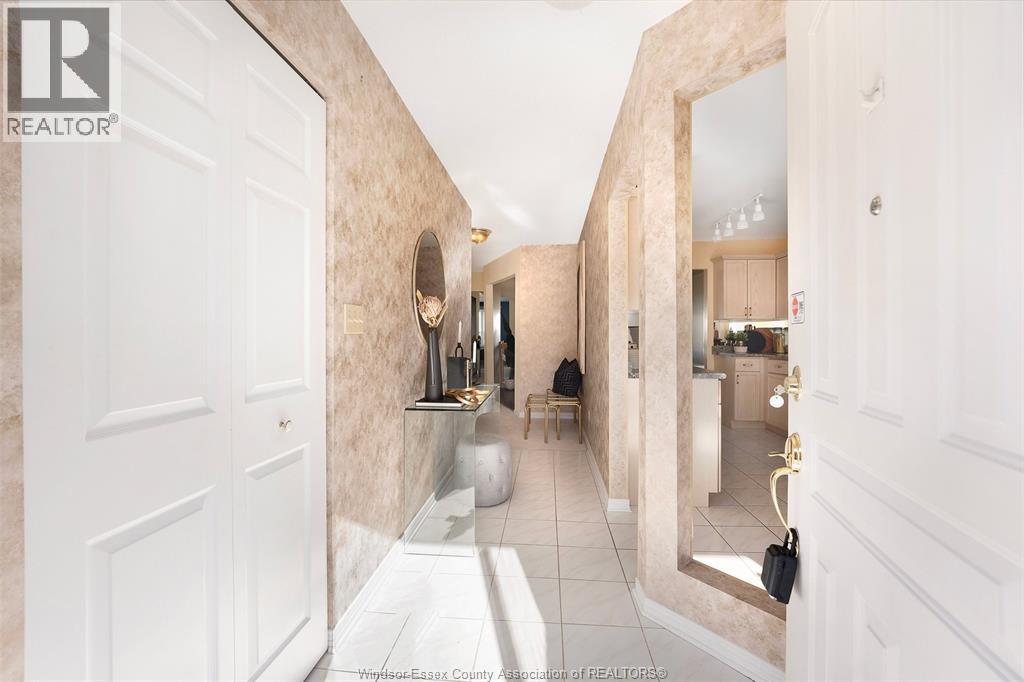 9720 Menard, Windsor, Ontario  N8P 1G6 - Photo 5 - 25027898