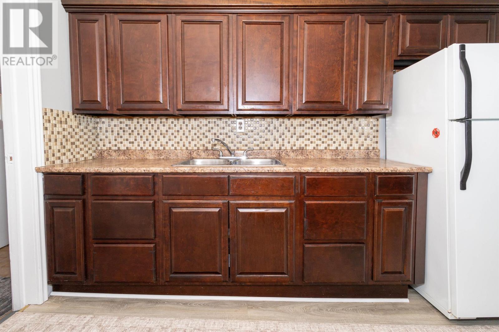 192-194 Gatacre Street, Sydney, Nova Scotia  B1N 1Z2 - Photo 8 - 202522640