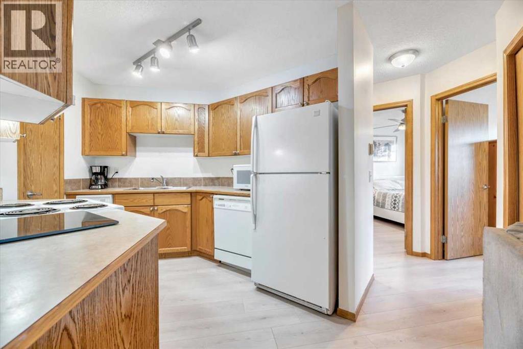 308, 11 Somervale View Sw, Calgary, Alberta  T2Y 4A9 - Photo 9 - A2261939