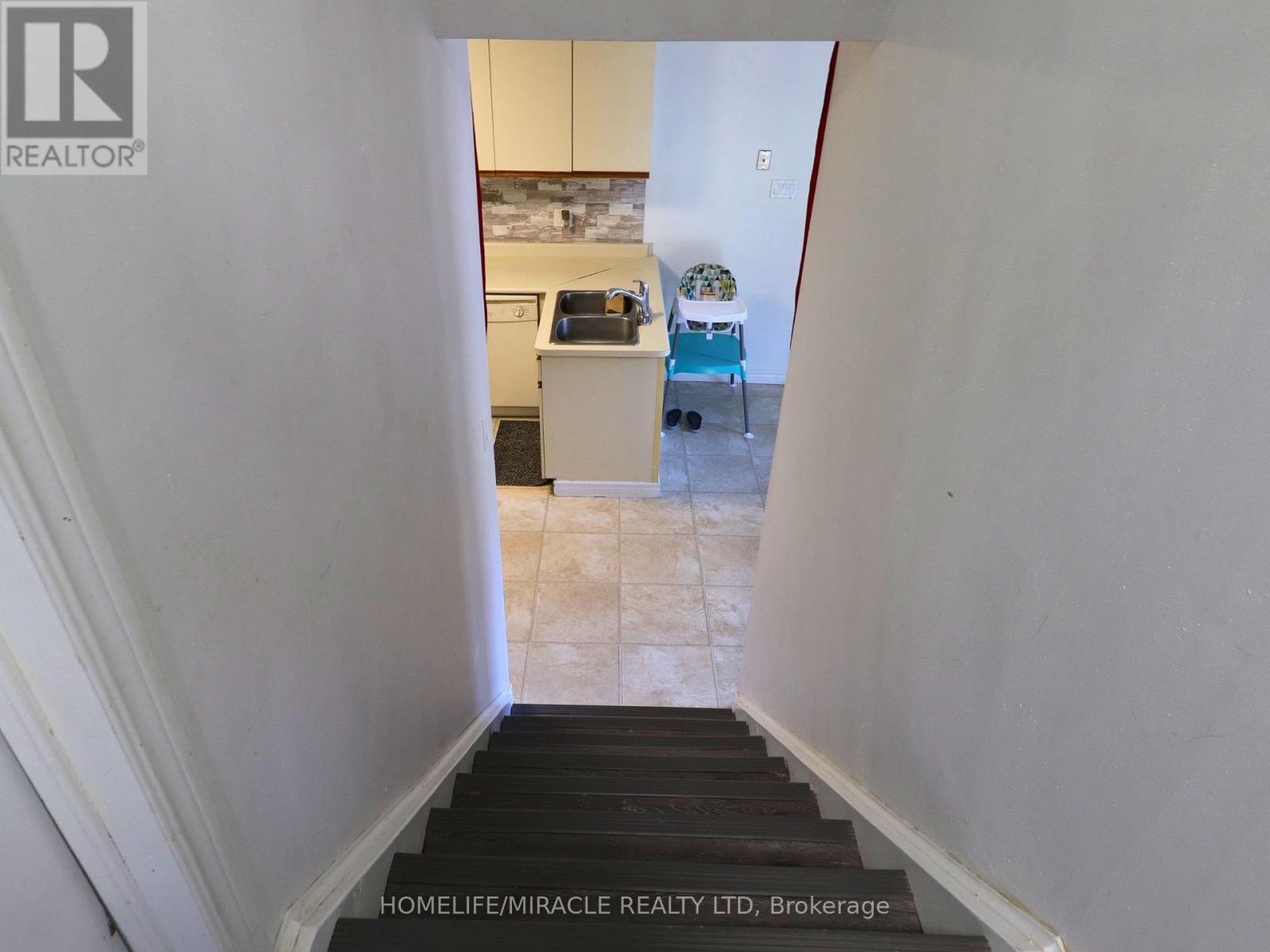 3 Caprice Court, Kitchener, Ontario  N2M 5M2 - Photo 11 - X12505682