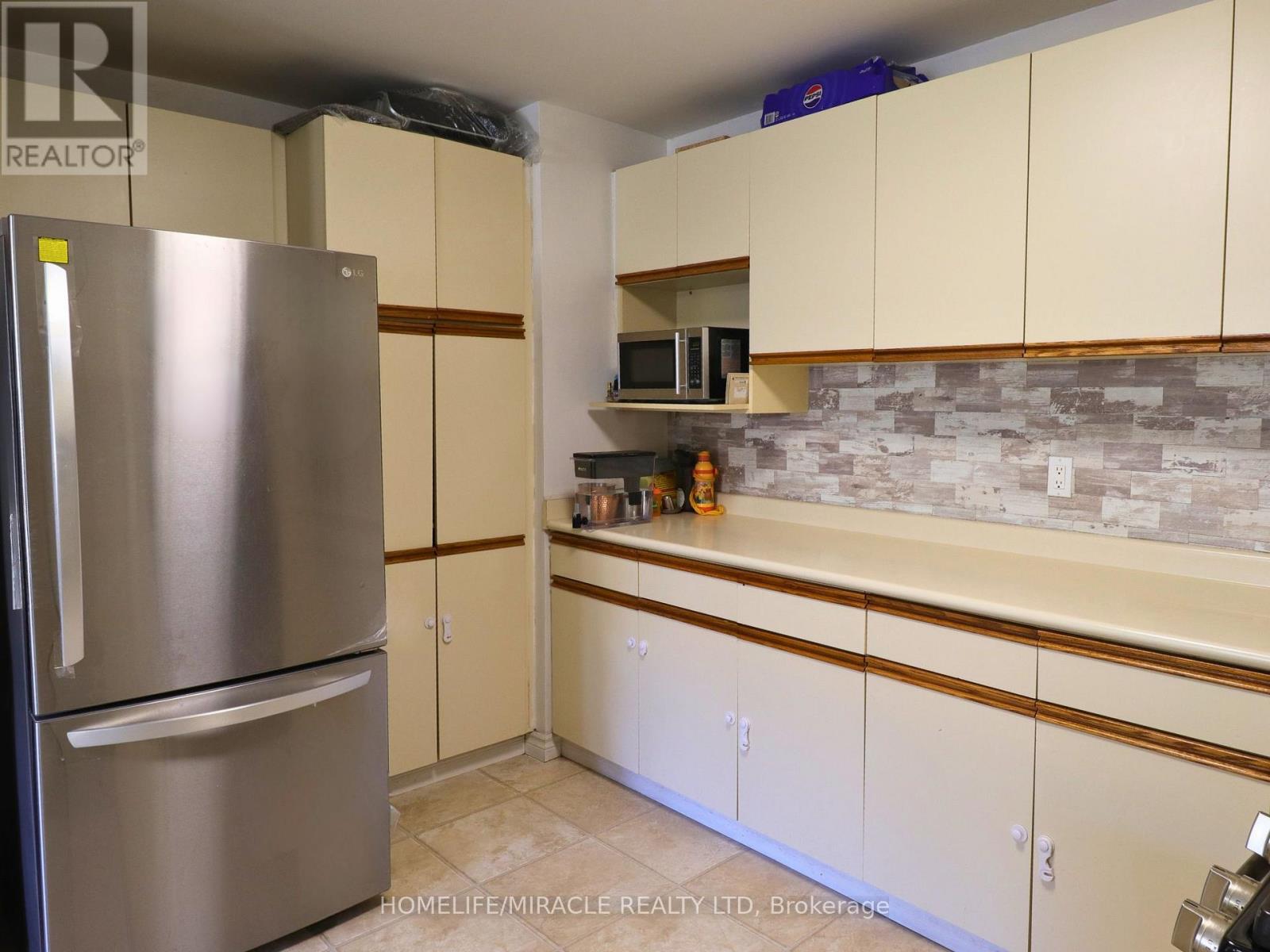 3 Caprice Court, Kitchener, Ontario  N2M 5M2 - Photo 17 - X12505682