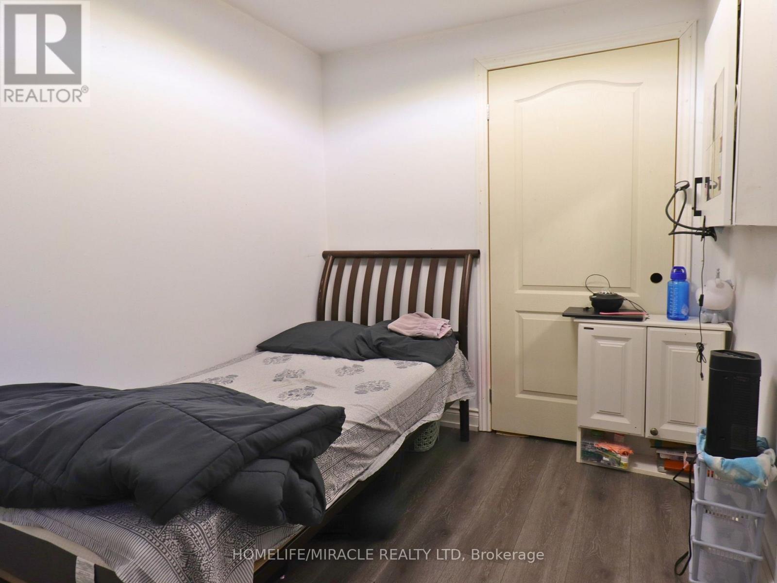 3 Caprice Court, Kitchener, Ontario  N2M 5M2 - Photo 35 - X12505682