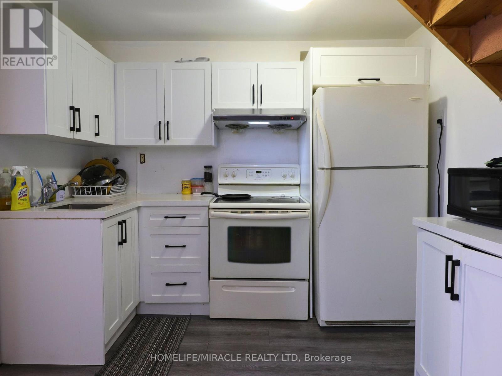 3 Caprice Court, Kitchener, Ontario  N2M 5M2 - Photo 6 - X12505682