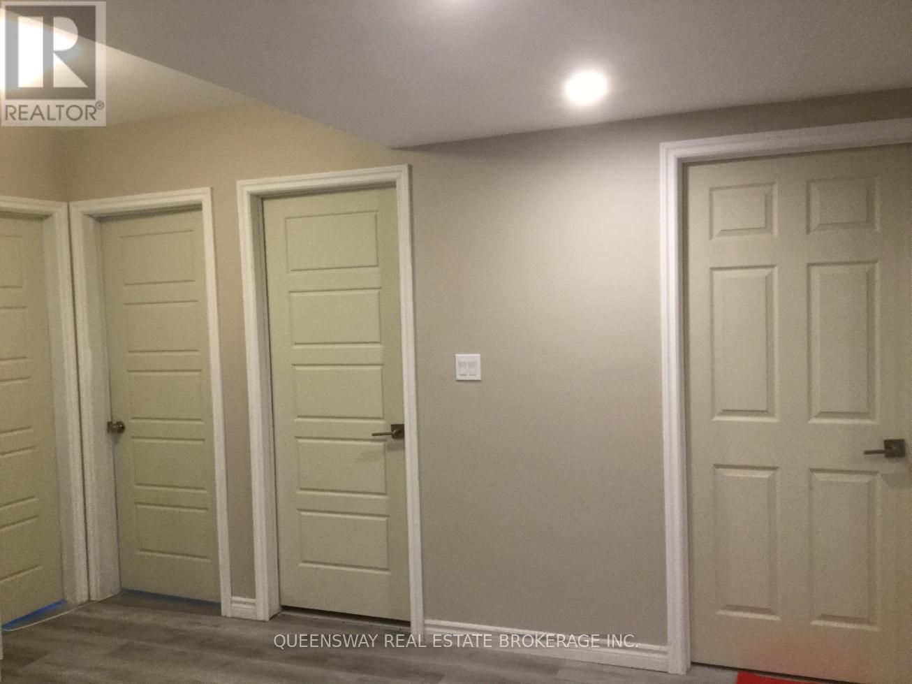 Unknown Address, ,     - Photo 5 - X12505704