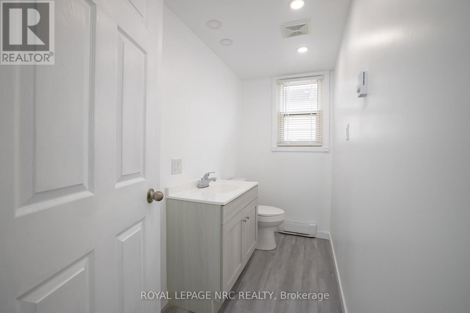 170 Niagara Street W, St. Catharines, Ontario  L2R 4L4 - Photo 11 - X12505730