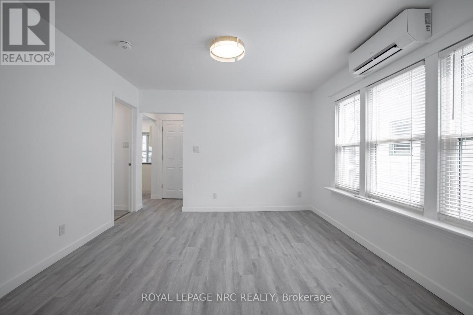 170 Niagara Street W, St. Catharines, Ontario  L2R 4L4 - Photo 3 - X12505730