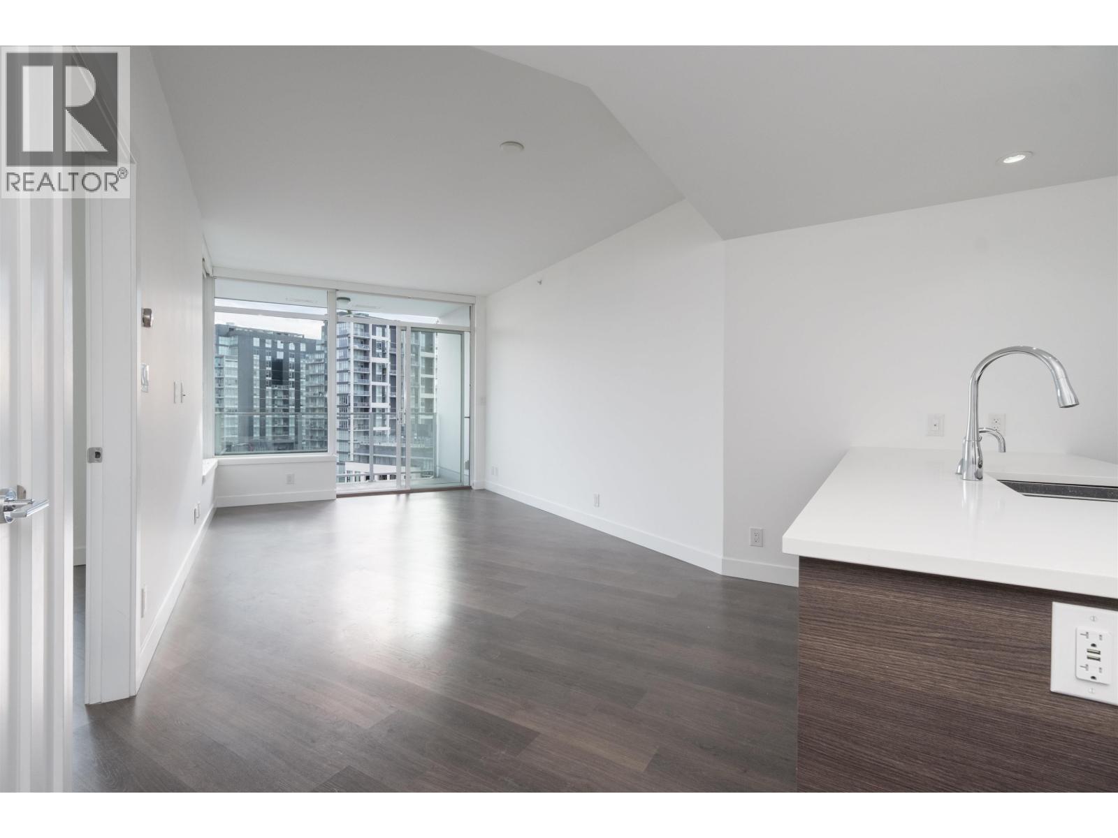 912 3557 Sawmill Crescent, Vancouver, British Columbia  V5S 0E2 - Photo 6 - R3064344