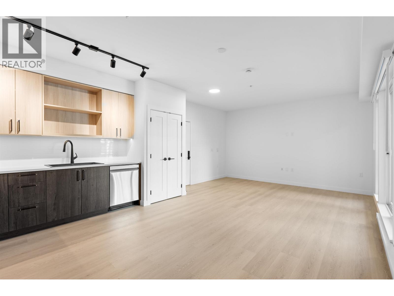 221 2002 St. George Street, Port Moody, British Columbia  V3H 2E6 - Photo 5 - R3064354