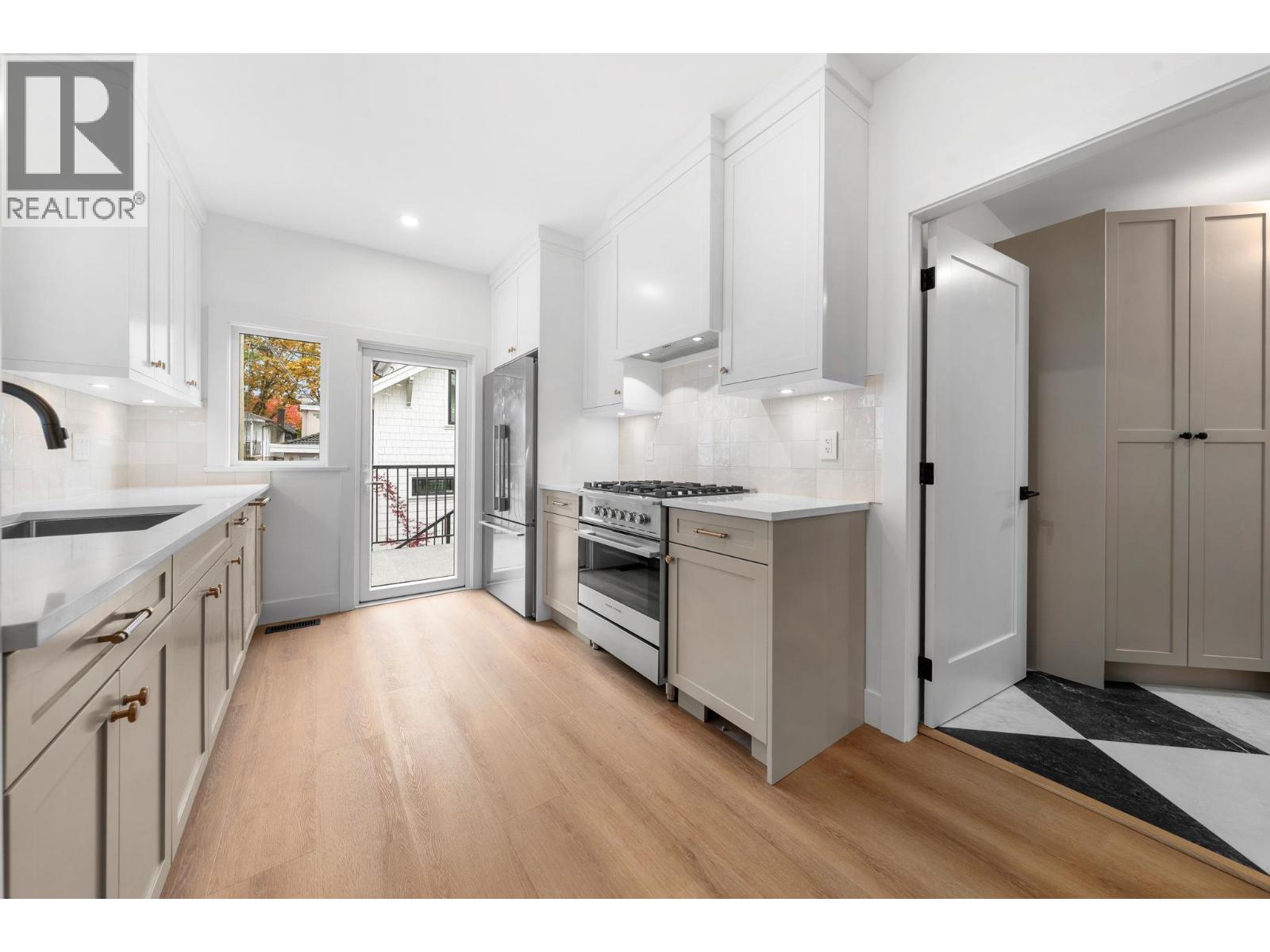 2530 Mcgill Street, Vancouver, British Columbia  V5K 1H1 - Photo 7 - R3064362