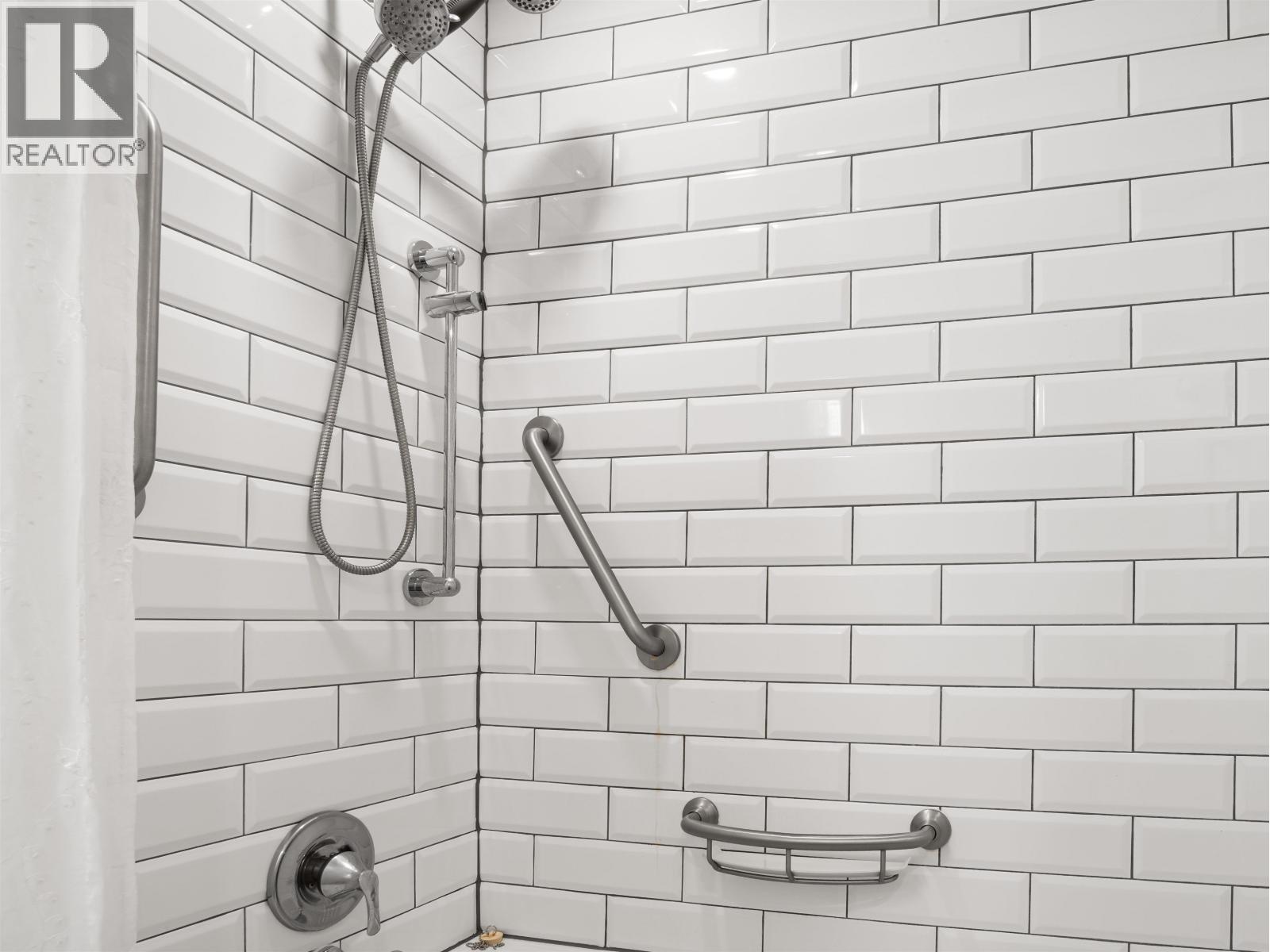 1253 Plateau Drive, North Vancouver, British Columbia  V7P 2J3 - Photo 15 - R3064377