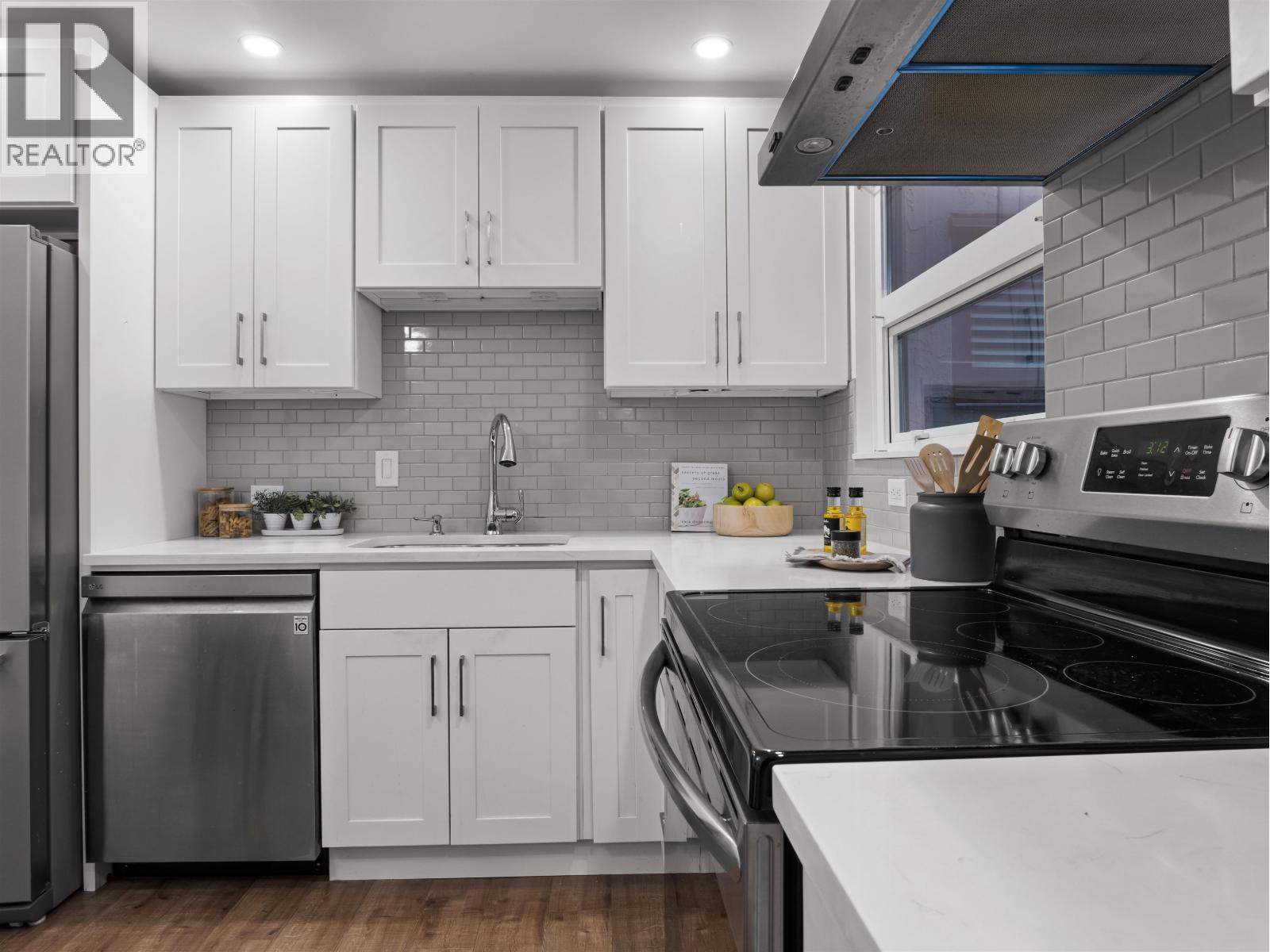 1253 Plateau Drive, North Vancouver, British Columbia  V7P 2J3 - Photo 5 - R3064377