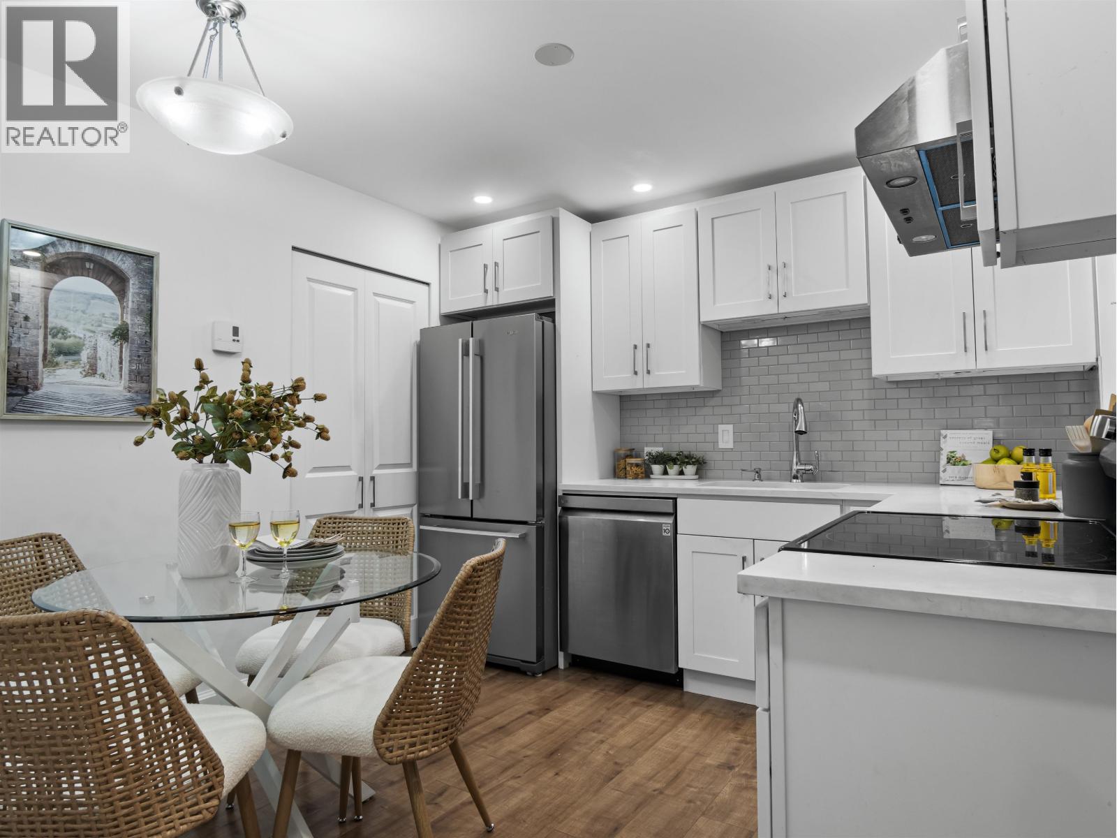 1253 Plateau Drive, North Vancouver, British Columbia  V7P 2J3 - Photo 8 - R3064377