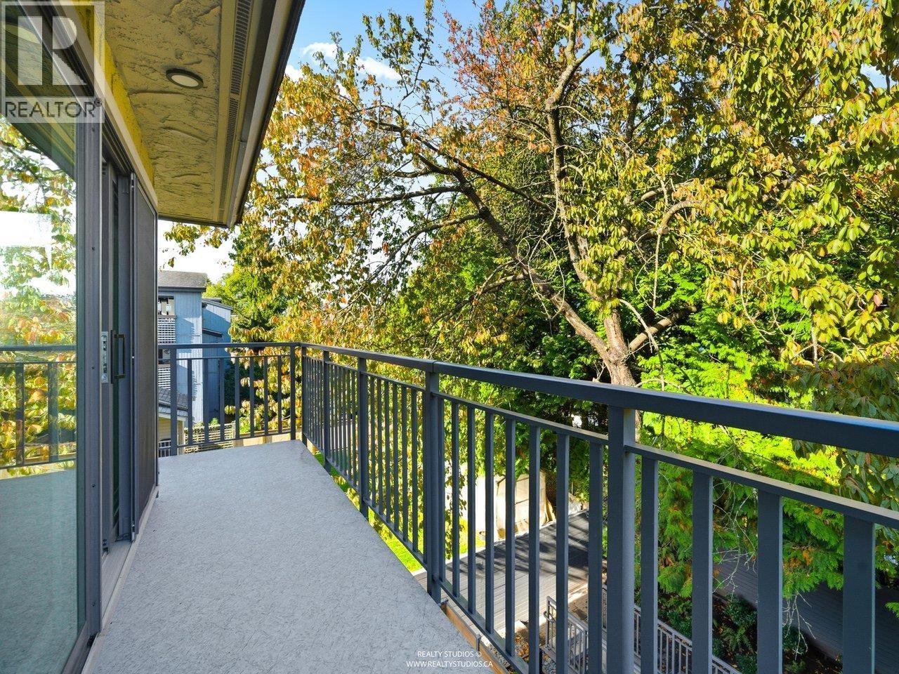 311 2121 W 6th Avenue, Vancouver, British Columbia  V6K 1V5 - Photo 12 - R3064378