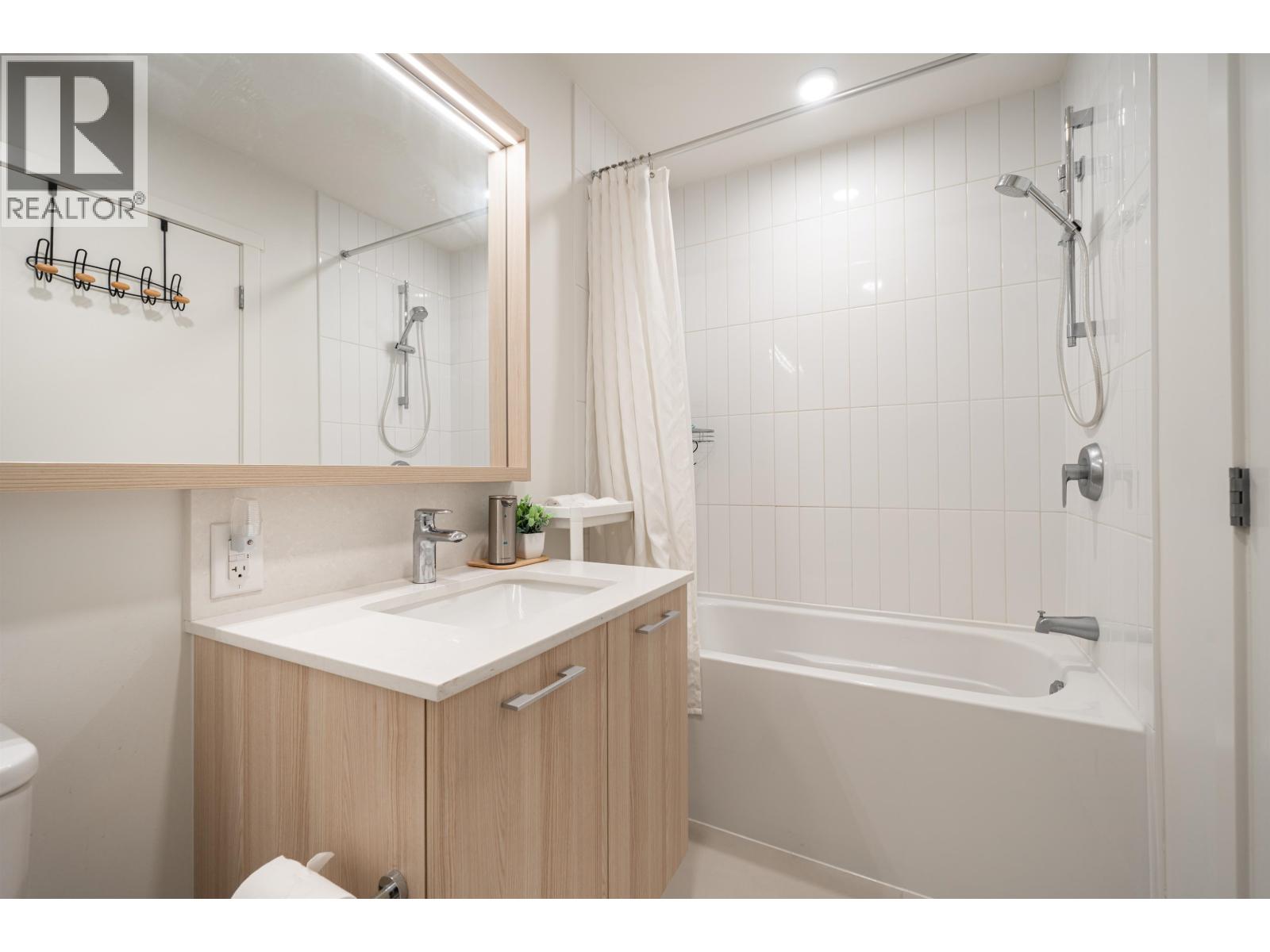 310 741 Anskar Court, Coquitlam, British Columbia  V3J 0N3 - Photo 17 - R3064392