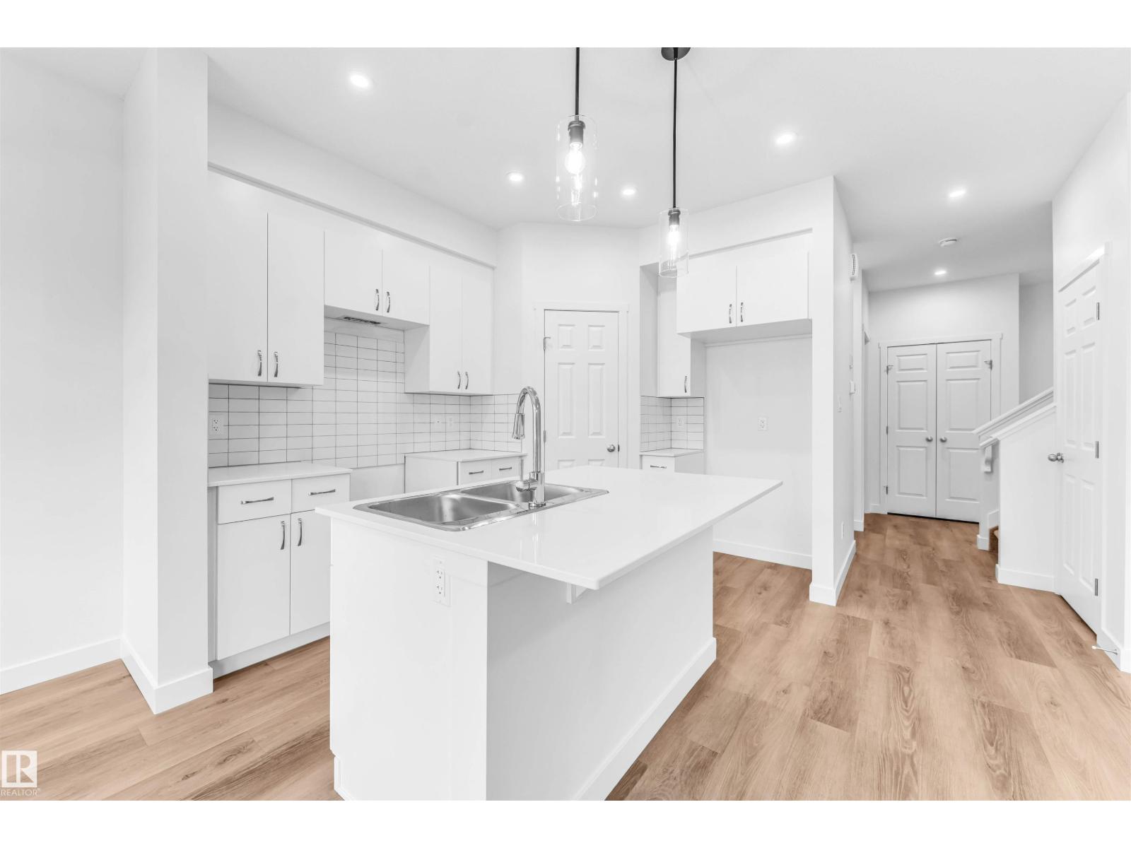 1216 13 Av Nw, Edmonton, Alberta  T6T 2W2 - Photo 9 - E4464478