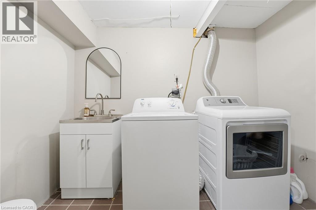 11 Hillbrook Crescent, Kitchener, Ontario  N2N 1J4 - Photo 17 - 40784772