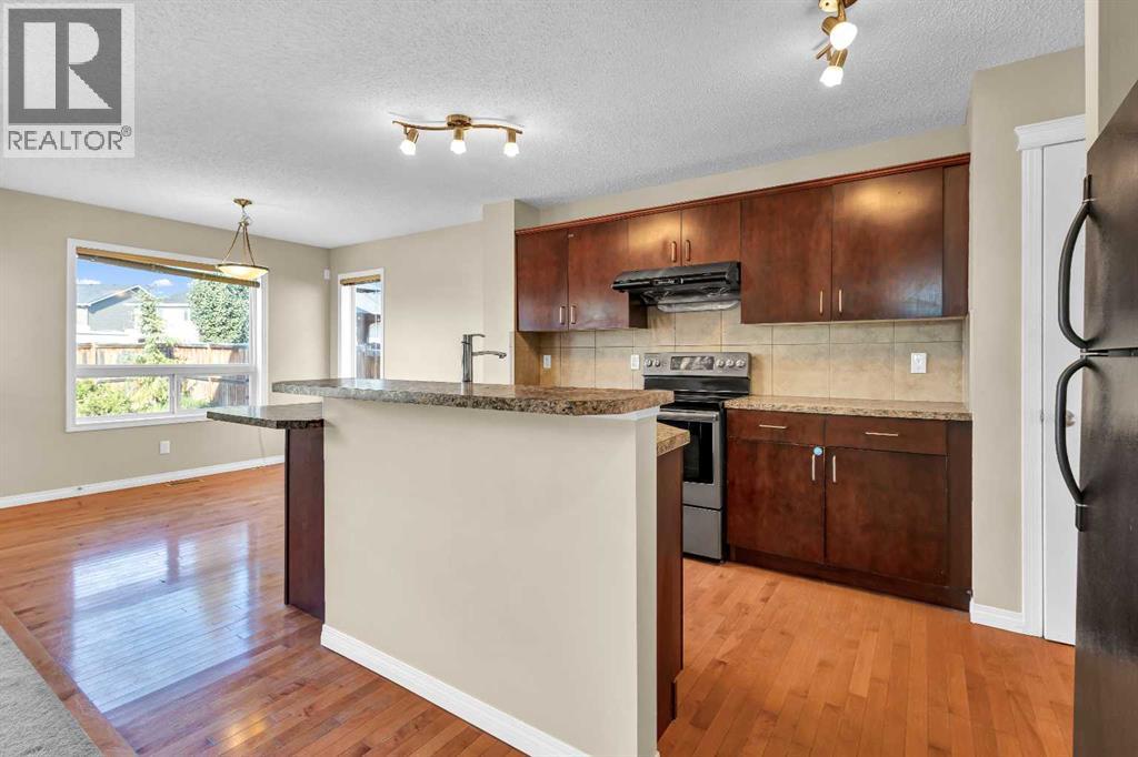 46 Covepark Rise Ne, Calgary, Alberta  T3K 0A5 - Photo 7 - A2236008