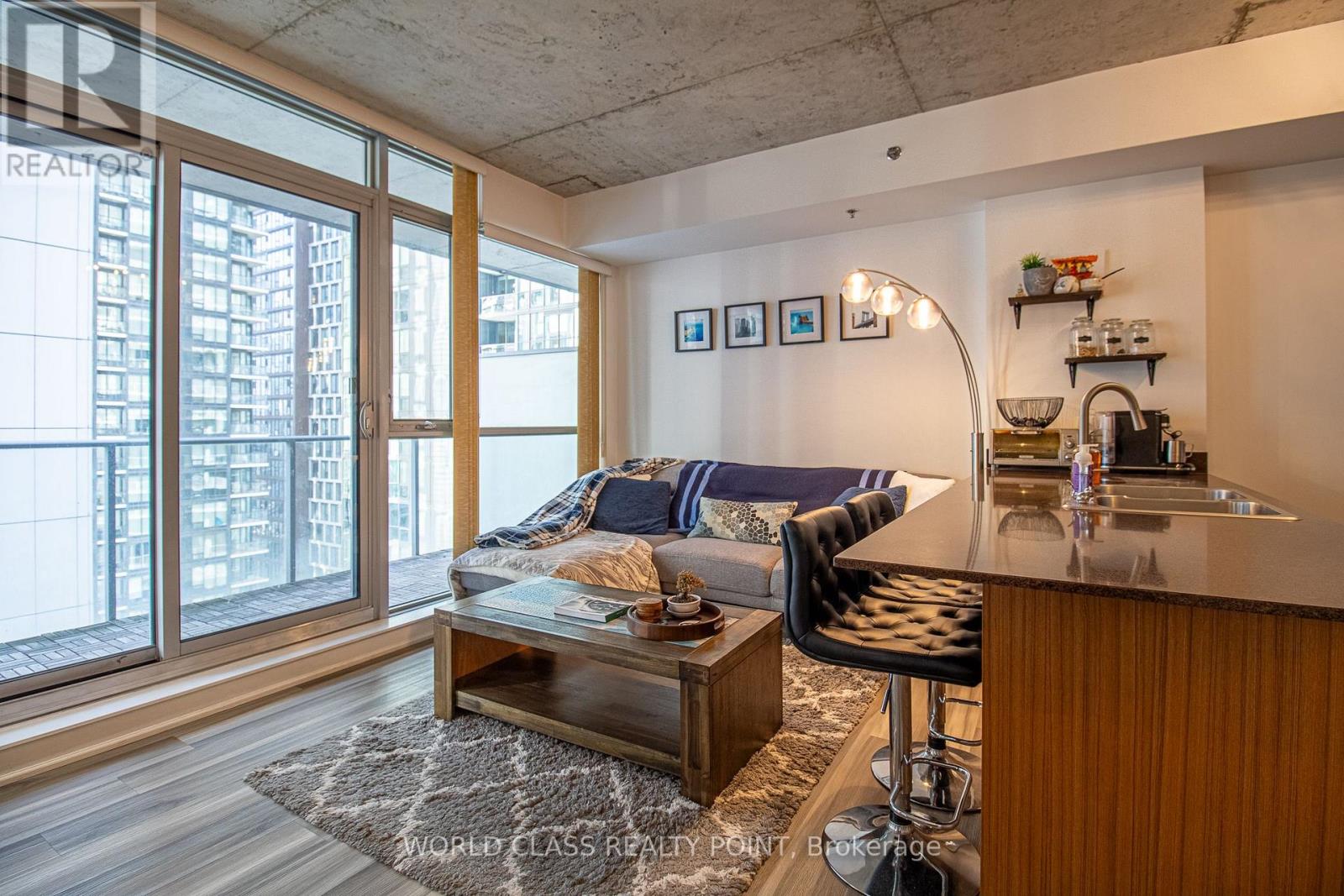 2205 - 375 King Street W, Toronto, Ontario  M5V 1K1 - Photo 18 - C12505746