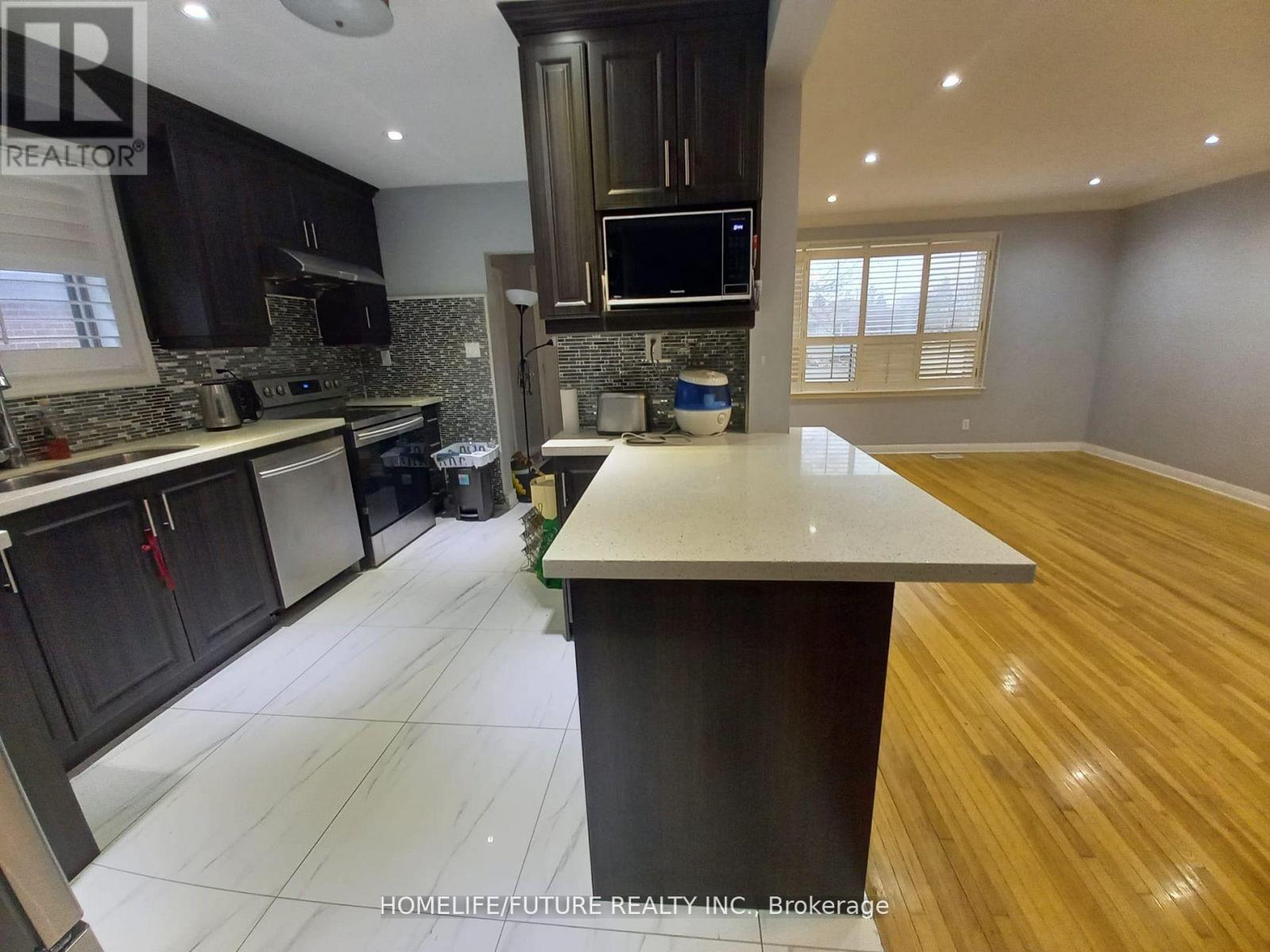 Main - 45 Gilroy Drive, Toronto, Ontario  M1P 1Z8 - Photo 7 - E12505736