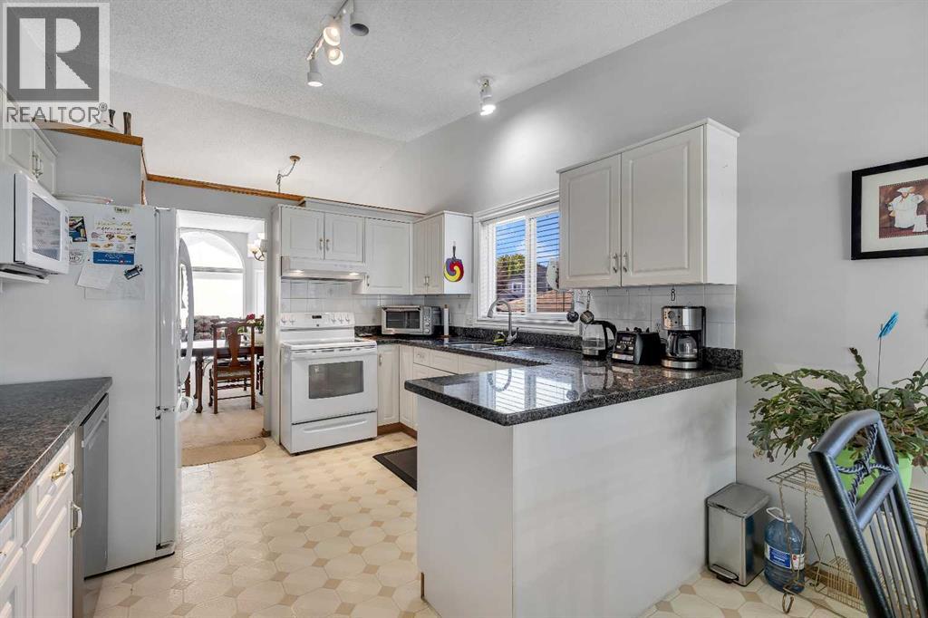 812 Diamond Court Se, Calgary, Alberta  T2J 7E2 - Photo 21 - A2247887