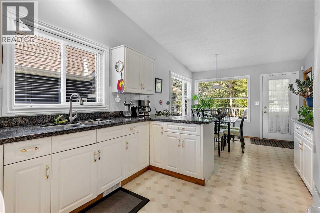 812 Diamond Court Se, Calgary, Alberta  T2J 7E2 - Photo 19 - A2247887