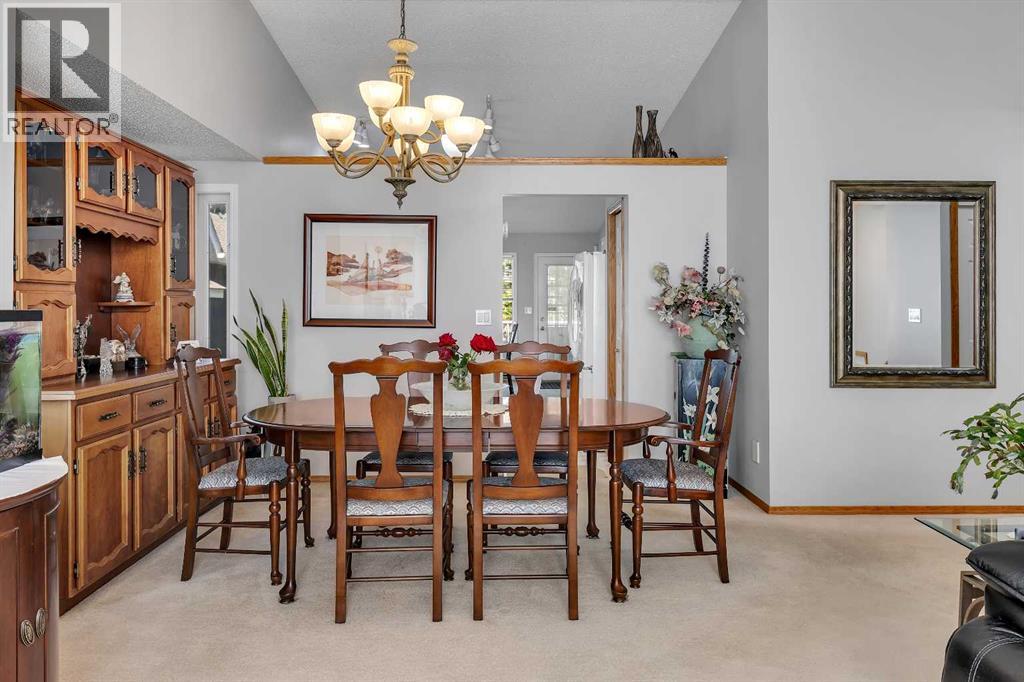 812 Diamond Court Se, Calgary, Alberta  T2J 7E2 - Photo 16 - A2247887